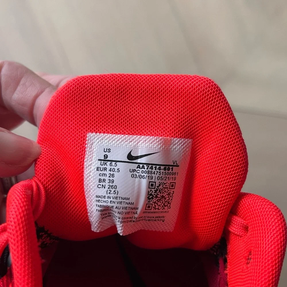 Nike Bright Red Running Shoes Zoom Winflo 5 size 9 - Picture 7 of 9